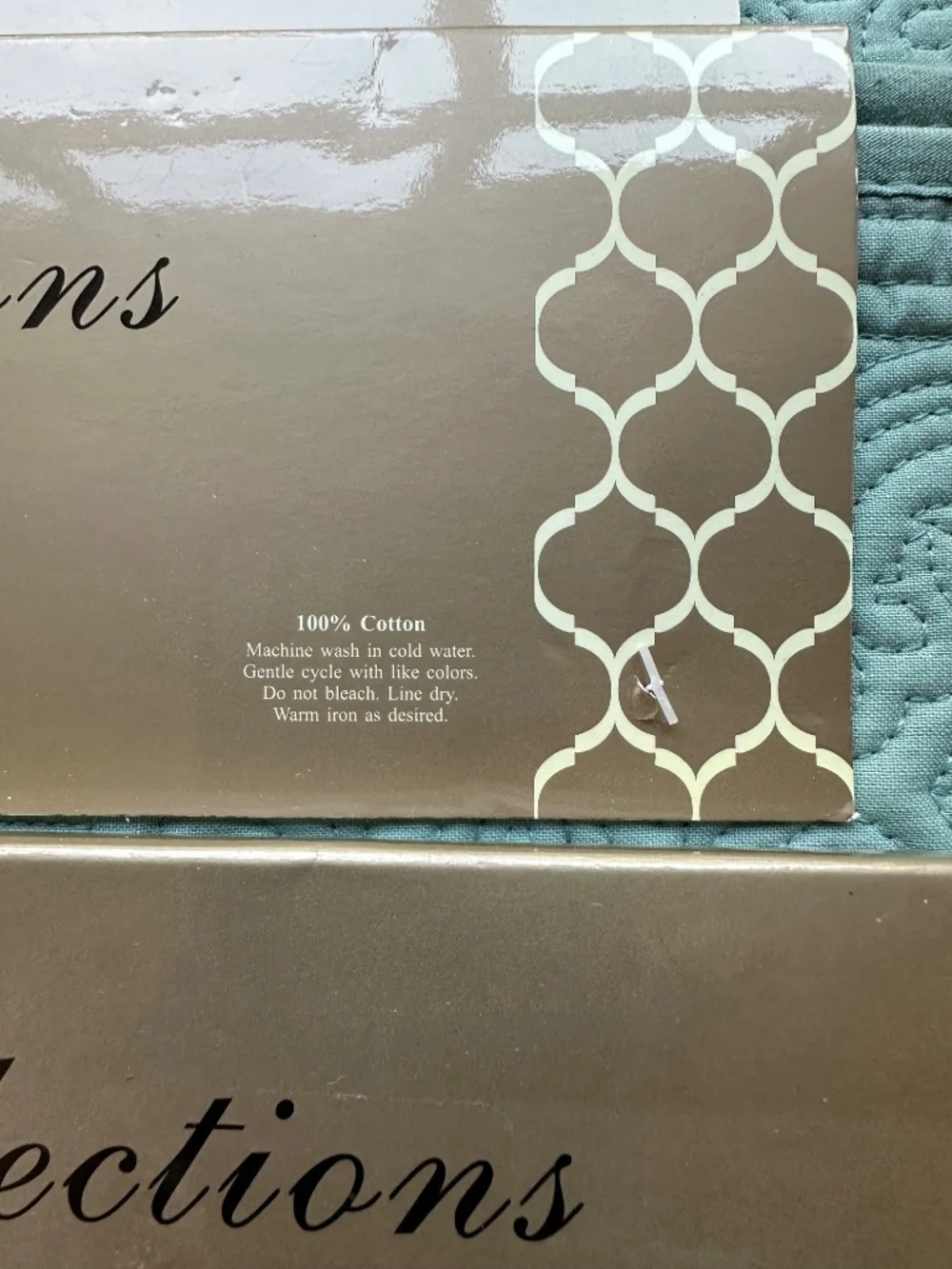 BRAND NEW DESIGNER COLLECTION PALE TURQUOISE PLACEMATS-3 SETS OF 4